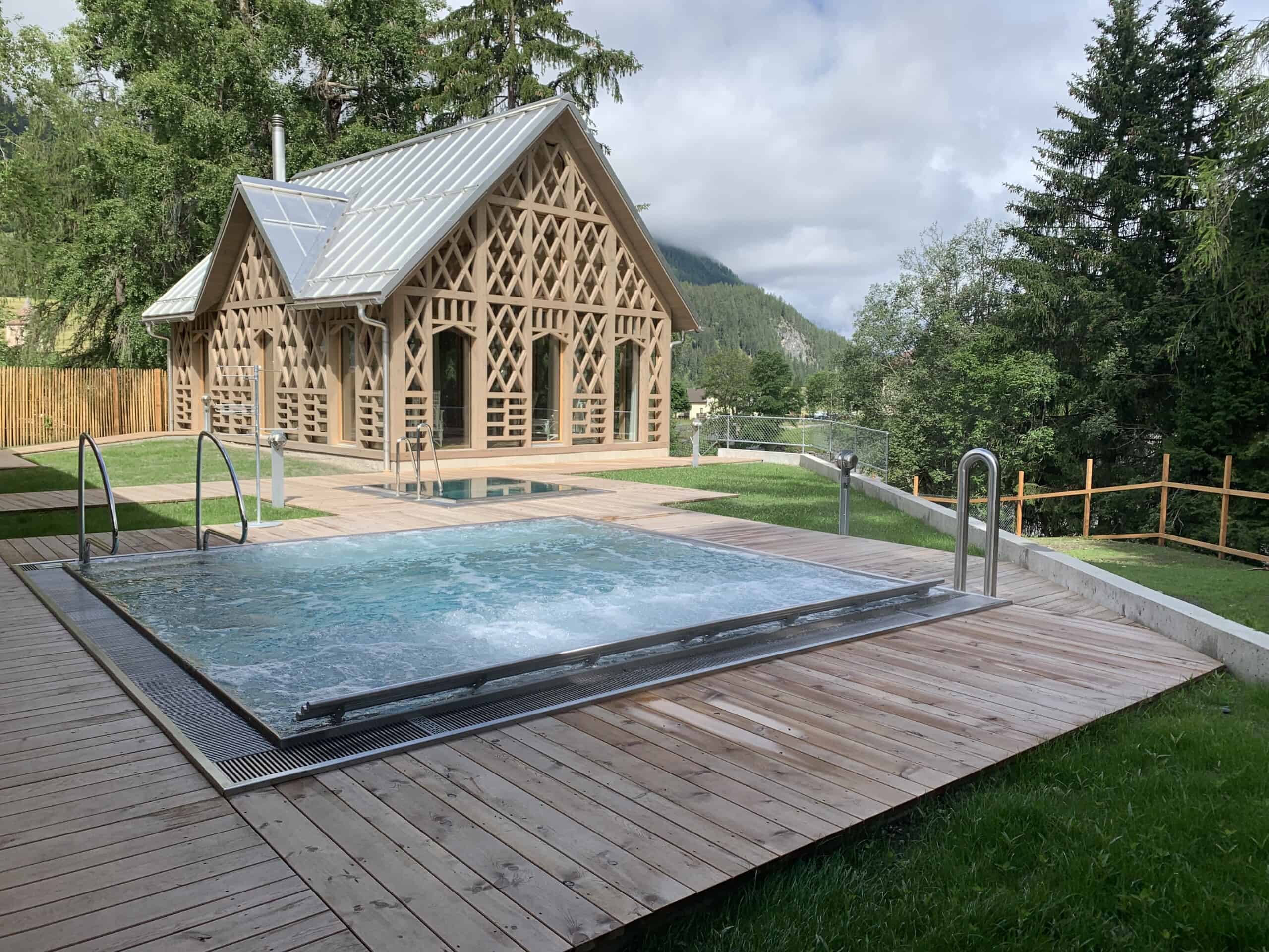 Schwimmbadbau